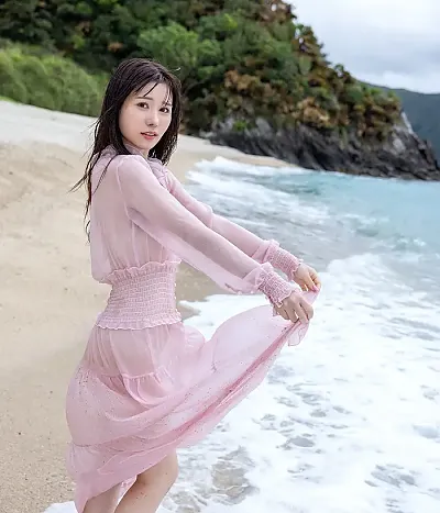 메이 이츠카이치 五日市芽依, 그래피스 스페셜 그라비어 「바캉스」 Vol.07